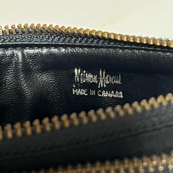 Neiman Marcus Sling pouch - Picture 3 of 8